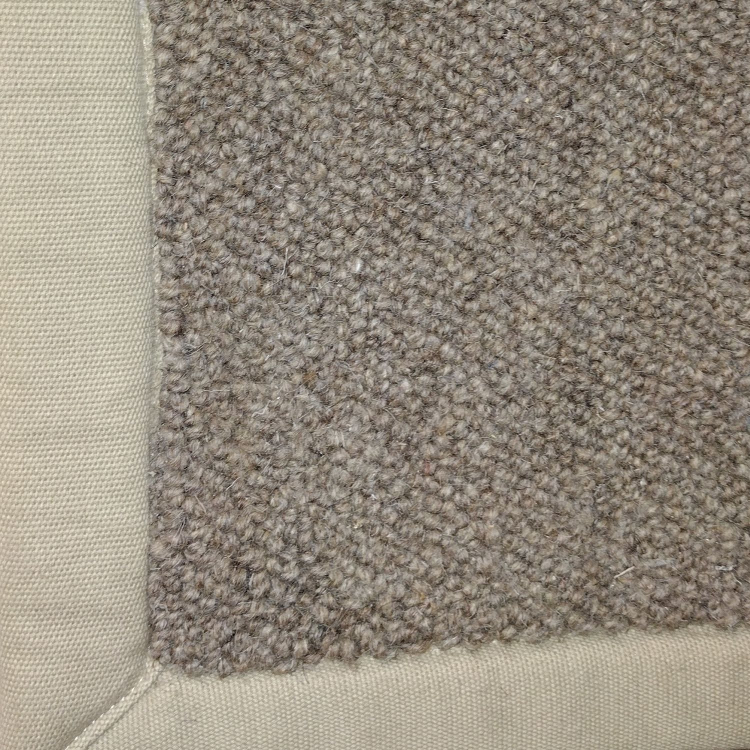 Alternative Wool Rug with Cream Border (180 x 120cm) - Queenstreet ...