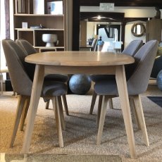 LUNDIN Oval Extending Dining Table & 4 Kyiv Dining Chairs