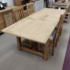 Laura Ashley Milton Oak Dining Table & 4 Chairs
